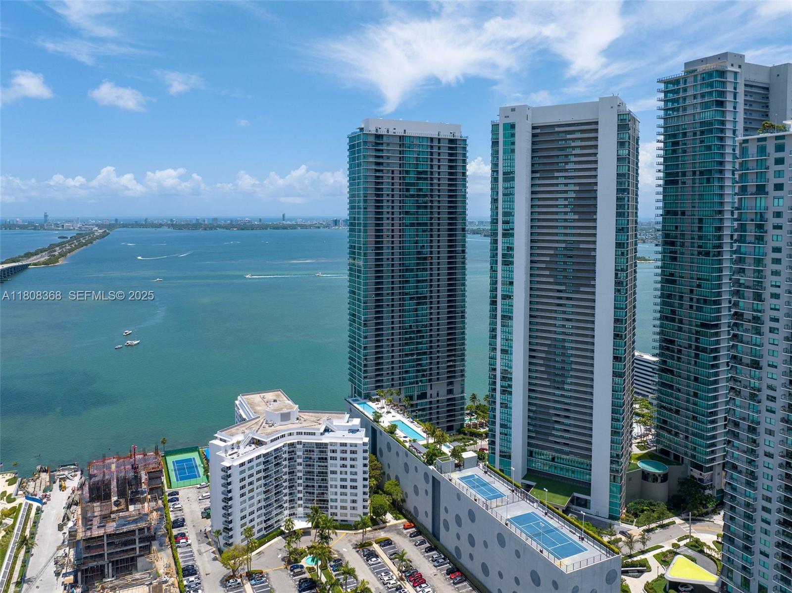 650 NE 32nd Street 3708