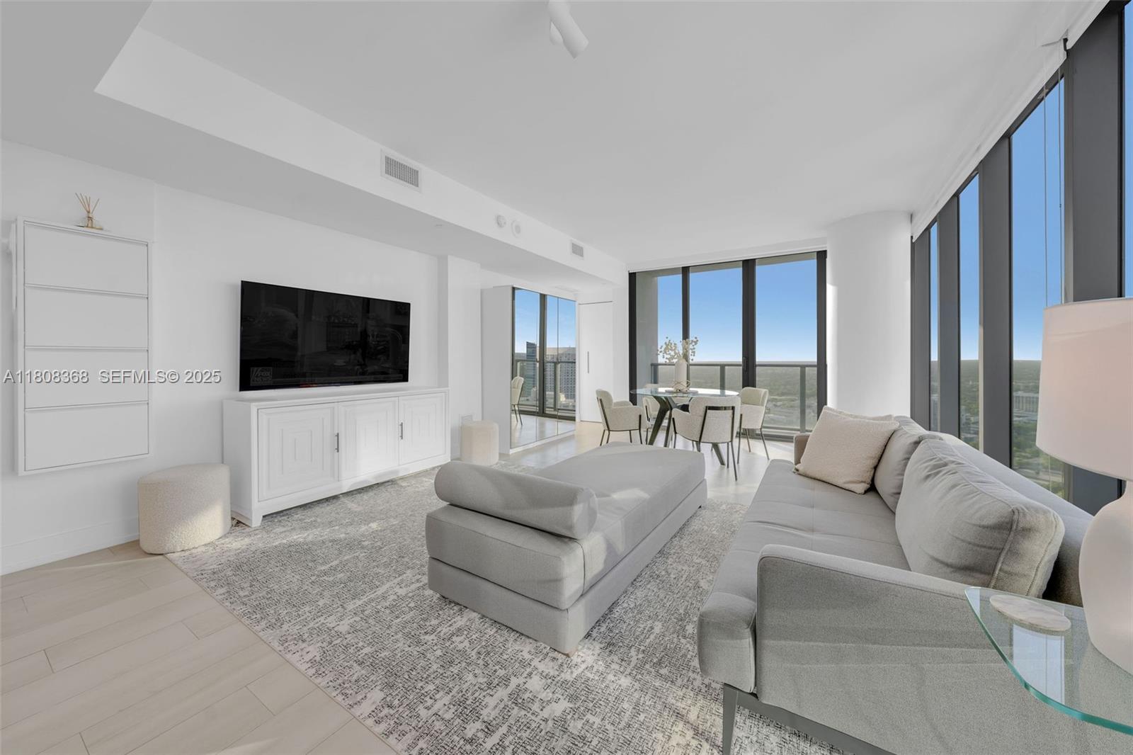 650 NE 32nd Street 3708