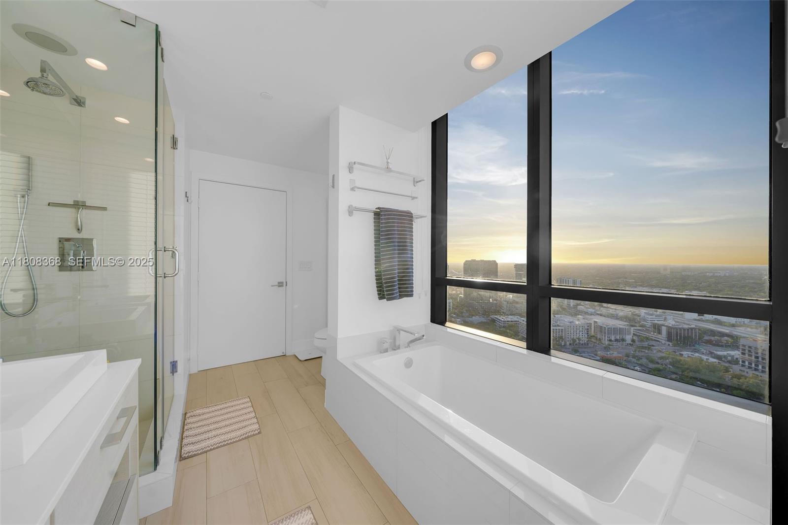 650 NE 32nd Street 3708