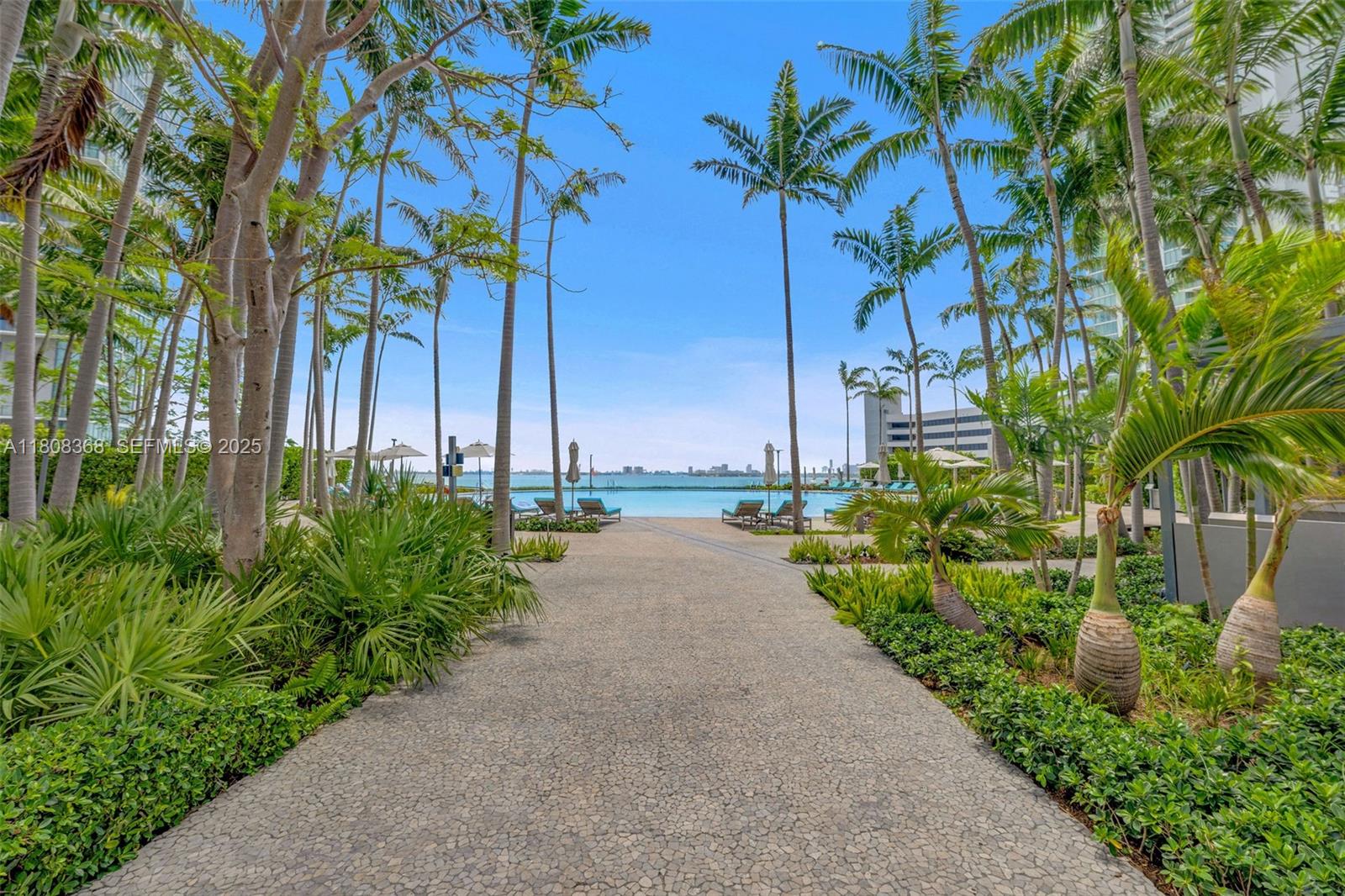 650 NE 32nd Street 3708