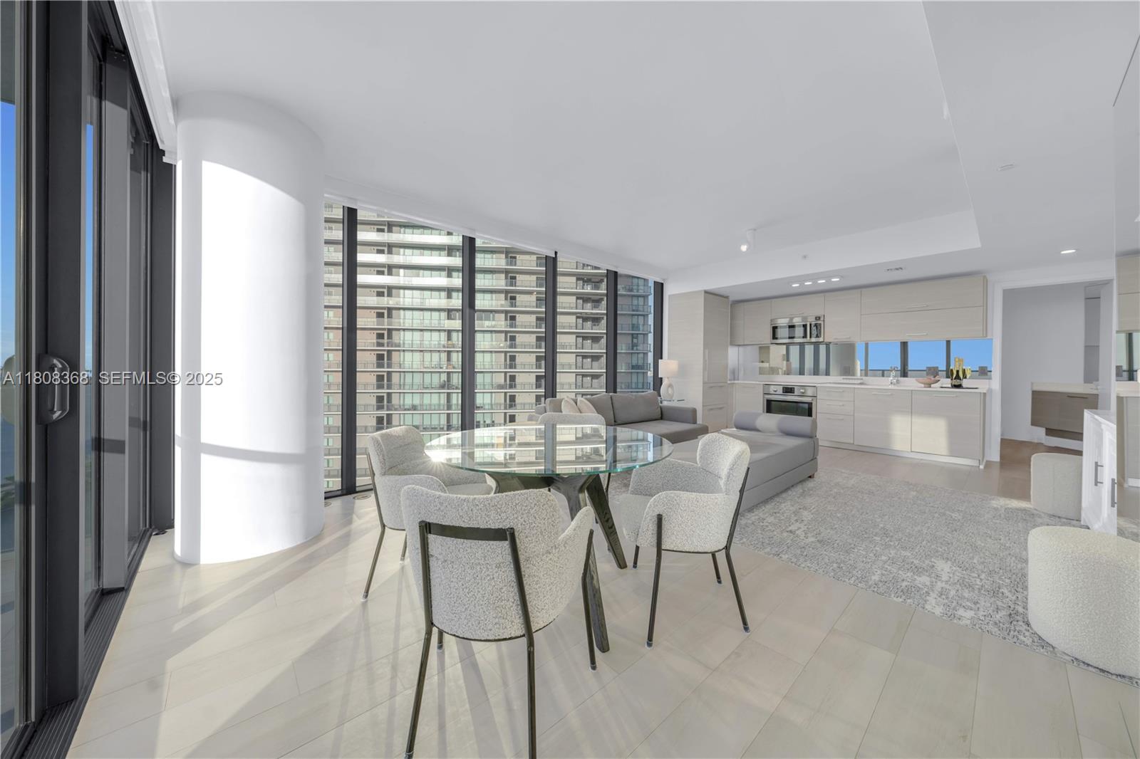 650 NE 32nd Street 3708