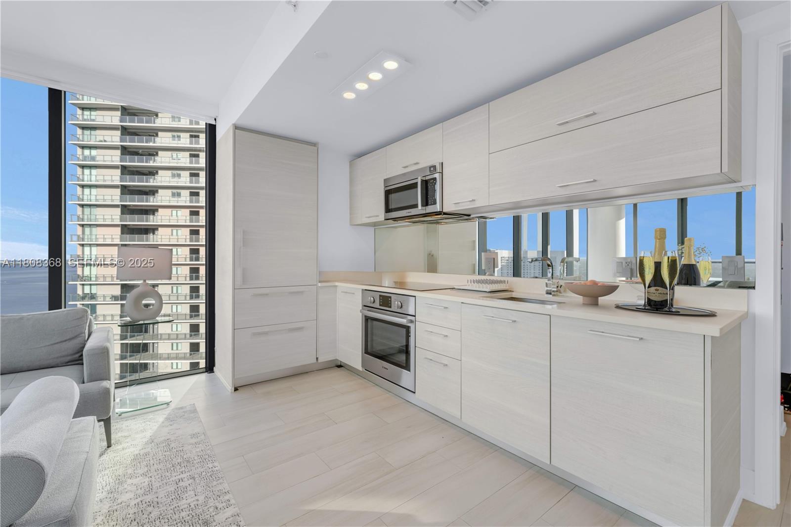 650 NE 32nd Street 3708