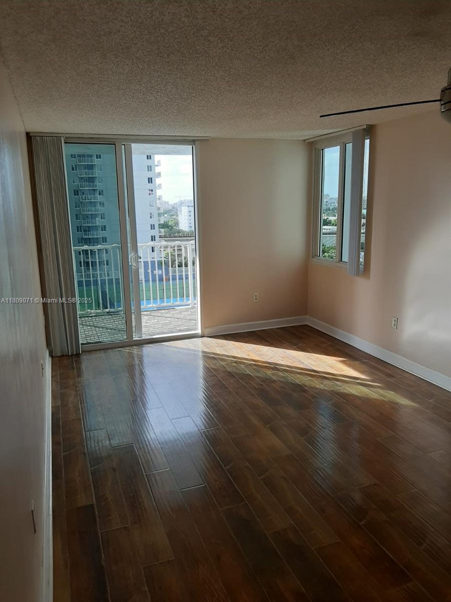 800 N Miami Ave Unit: E-1001