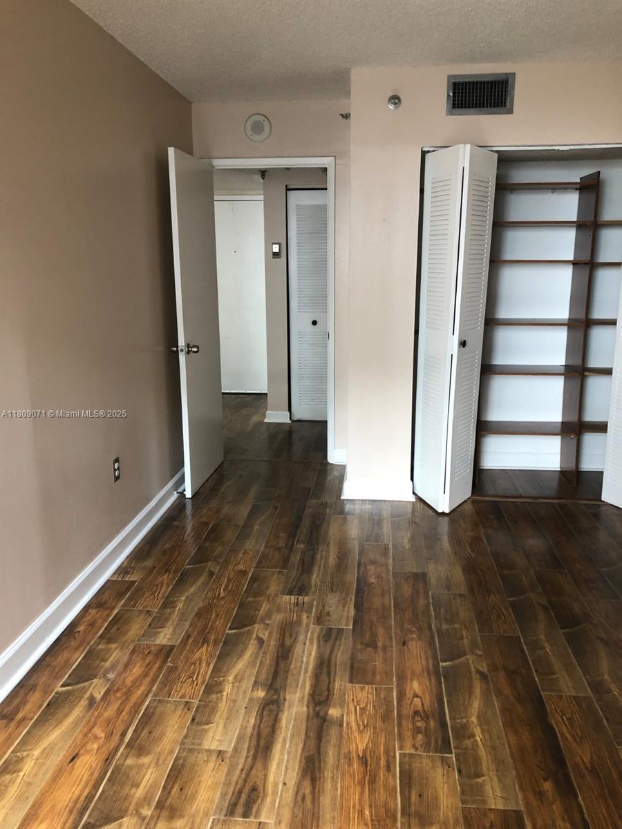 800 N Miami Ave Unit: E-1001