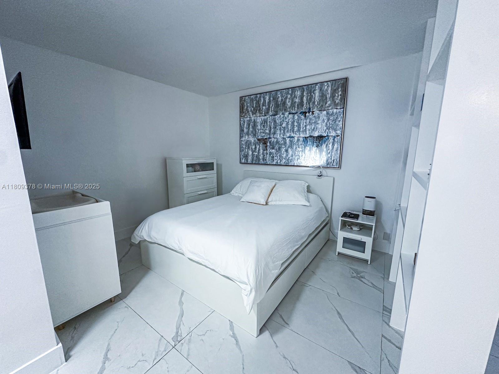 1000 West Ave # 404