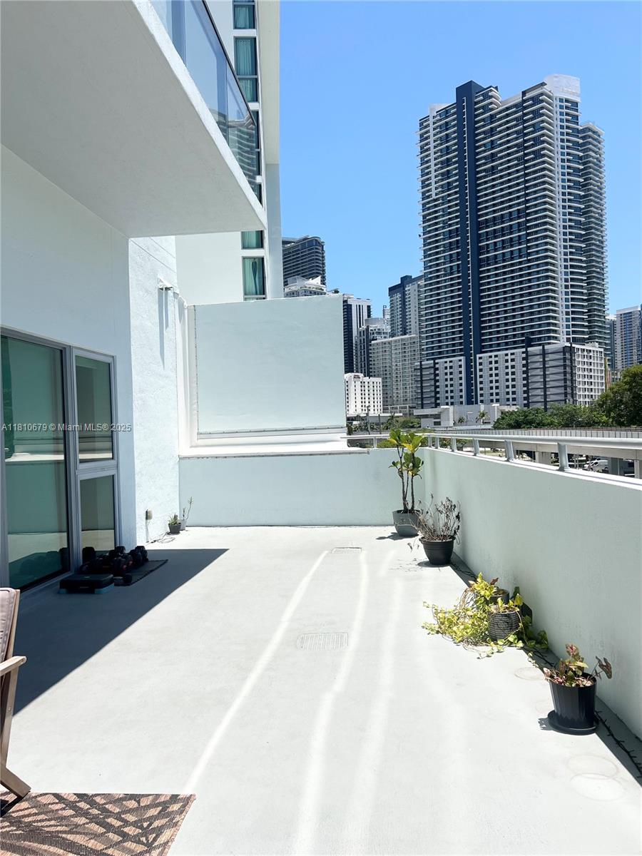 1600 SW 1 # 315