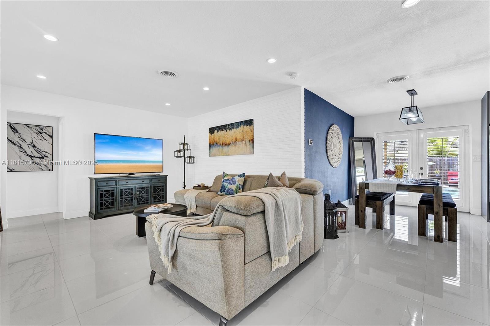 4421 NE 16th Ave # 0