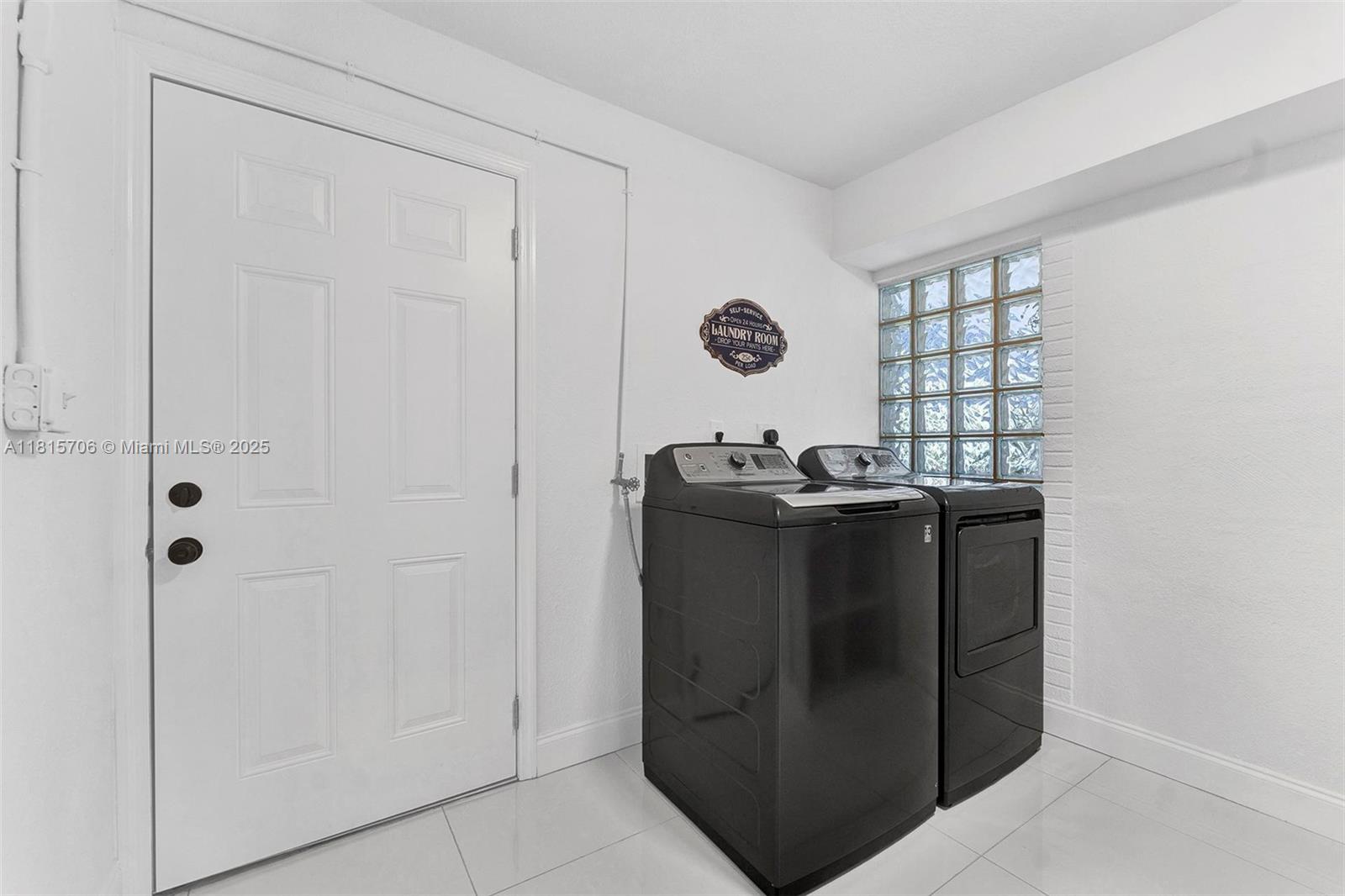 4421 NE 16th Ave # 0