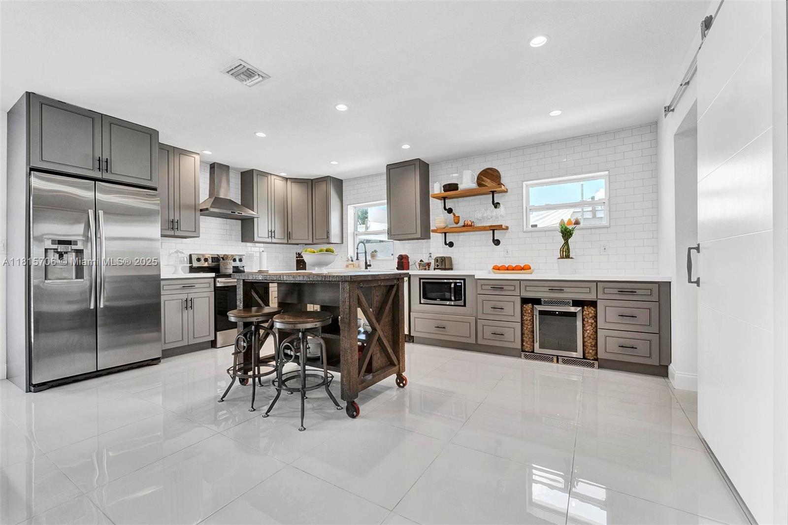 4421 NE 16th Ave # 0