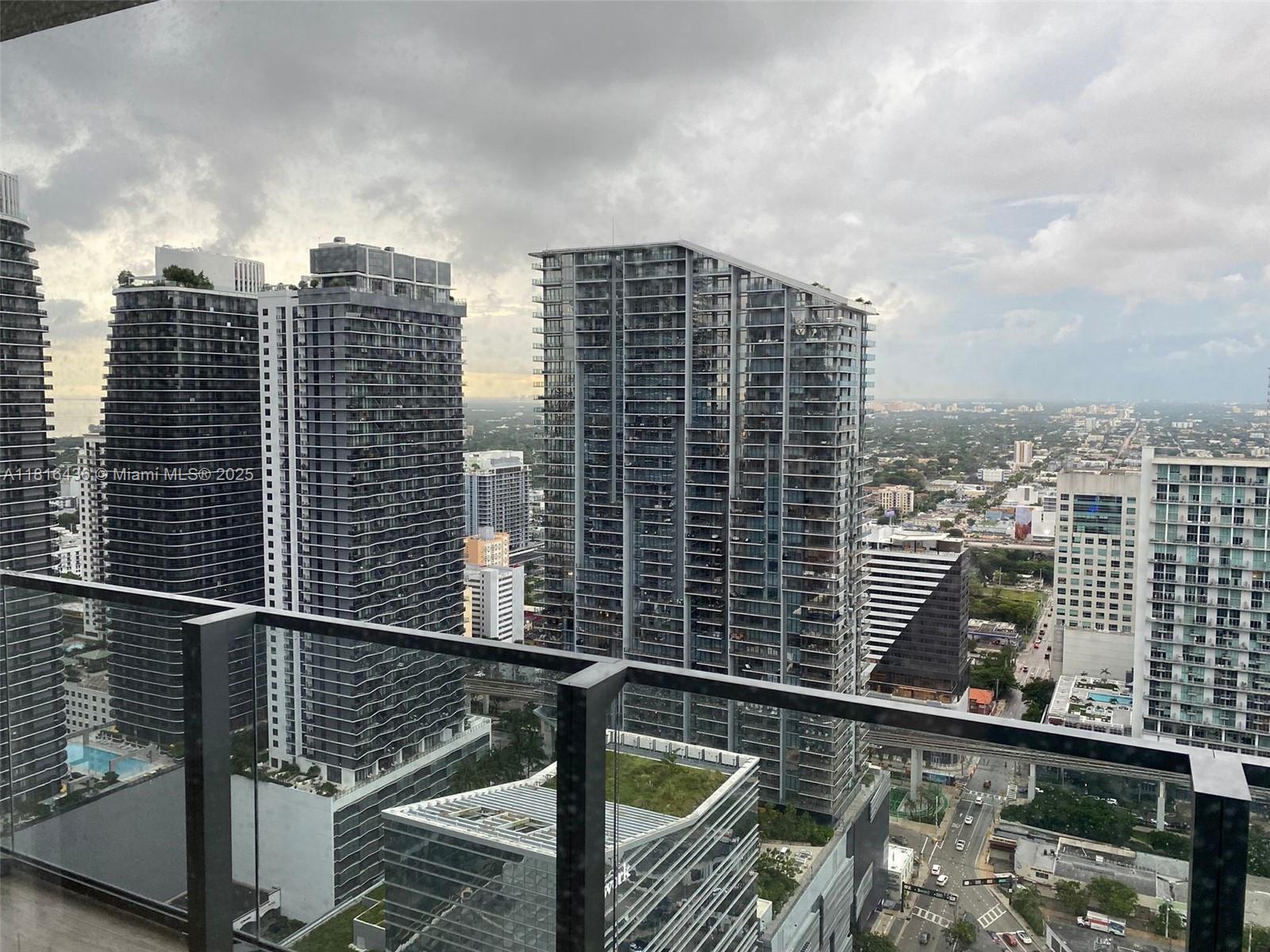 68 SE 6th St # 3404