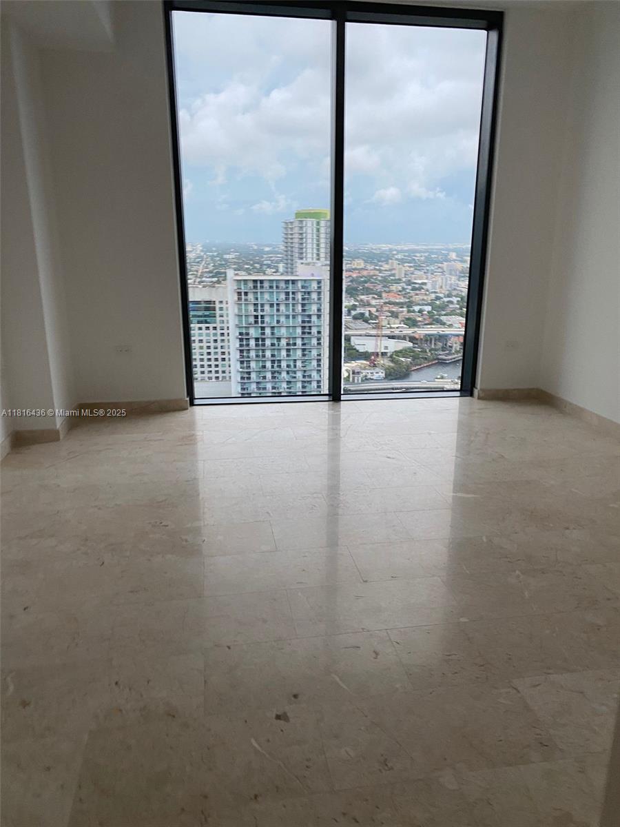 68 SE 6th St # 3404