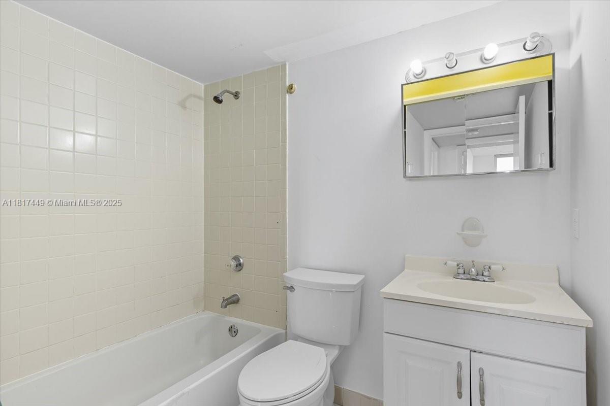 616 NW 26th Ave # 210