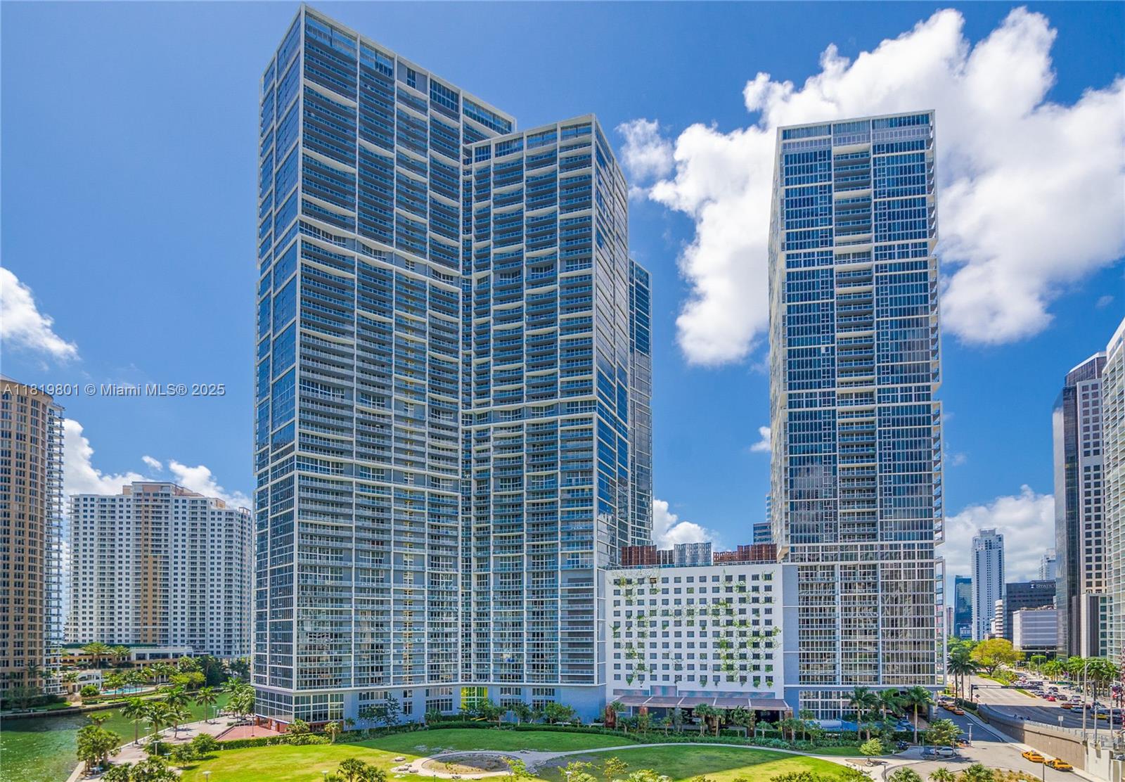 475 Brickell Ave # 4213
