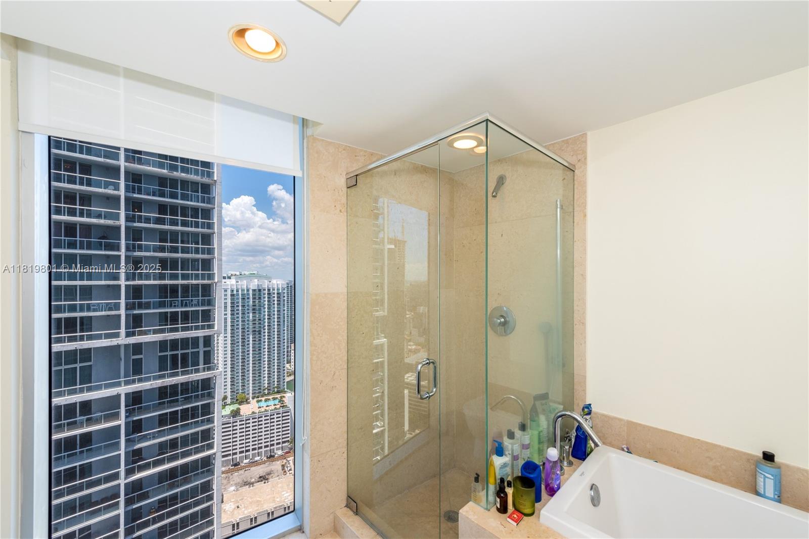 475 Brickell Ave # 4213