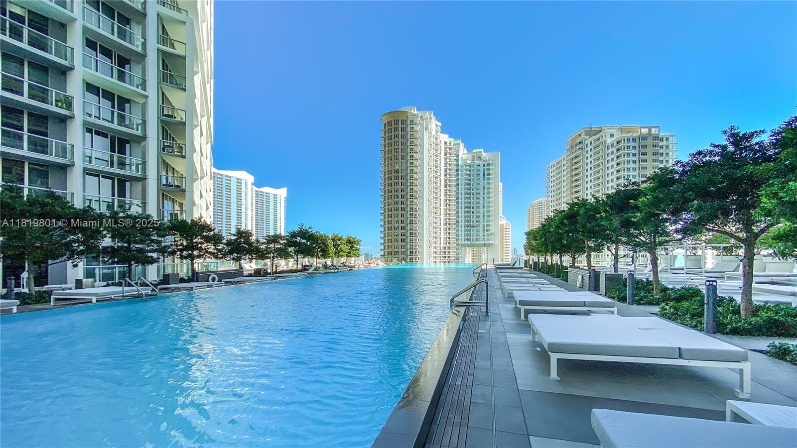 475 Brickell Ave # 4213