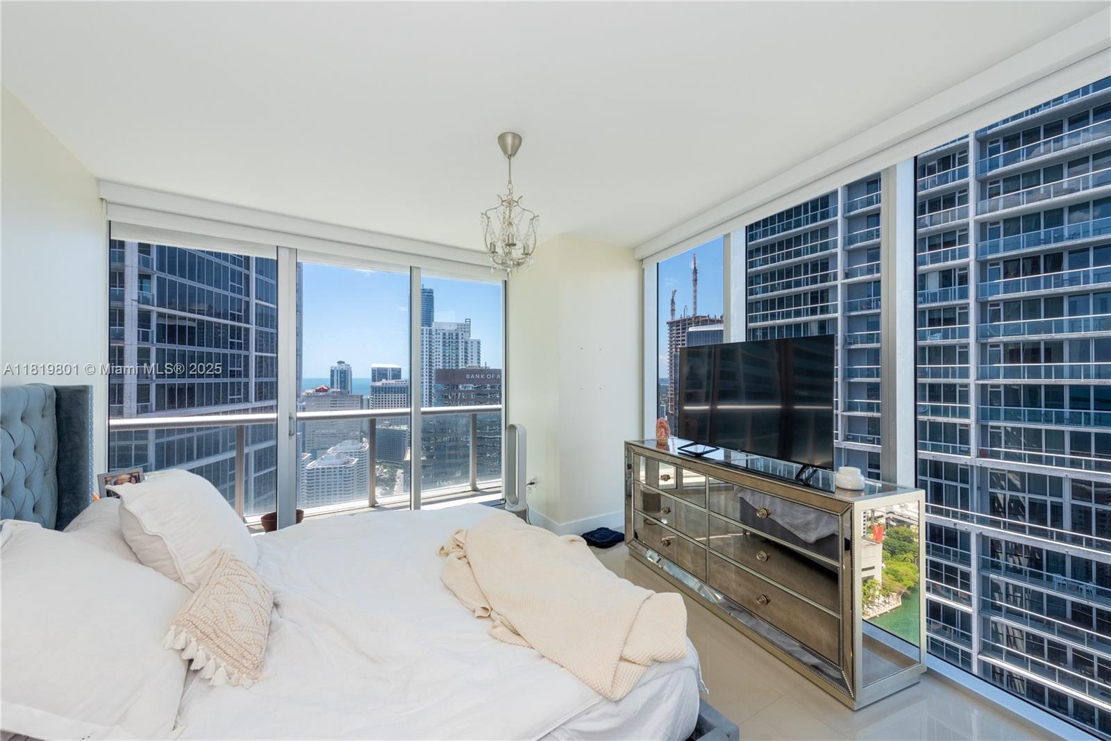 475 Brickell Ave # 4213