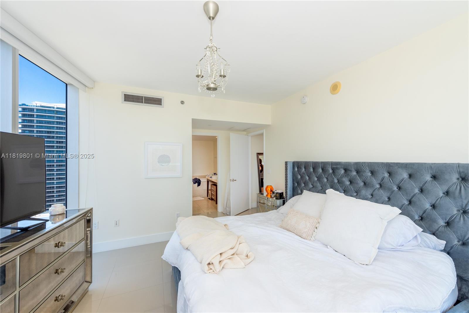 475 Brickell Ave # 4213