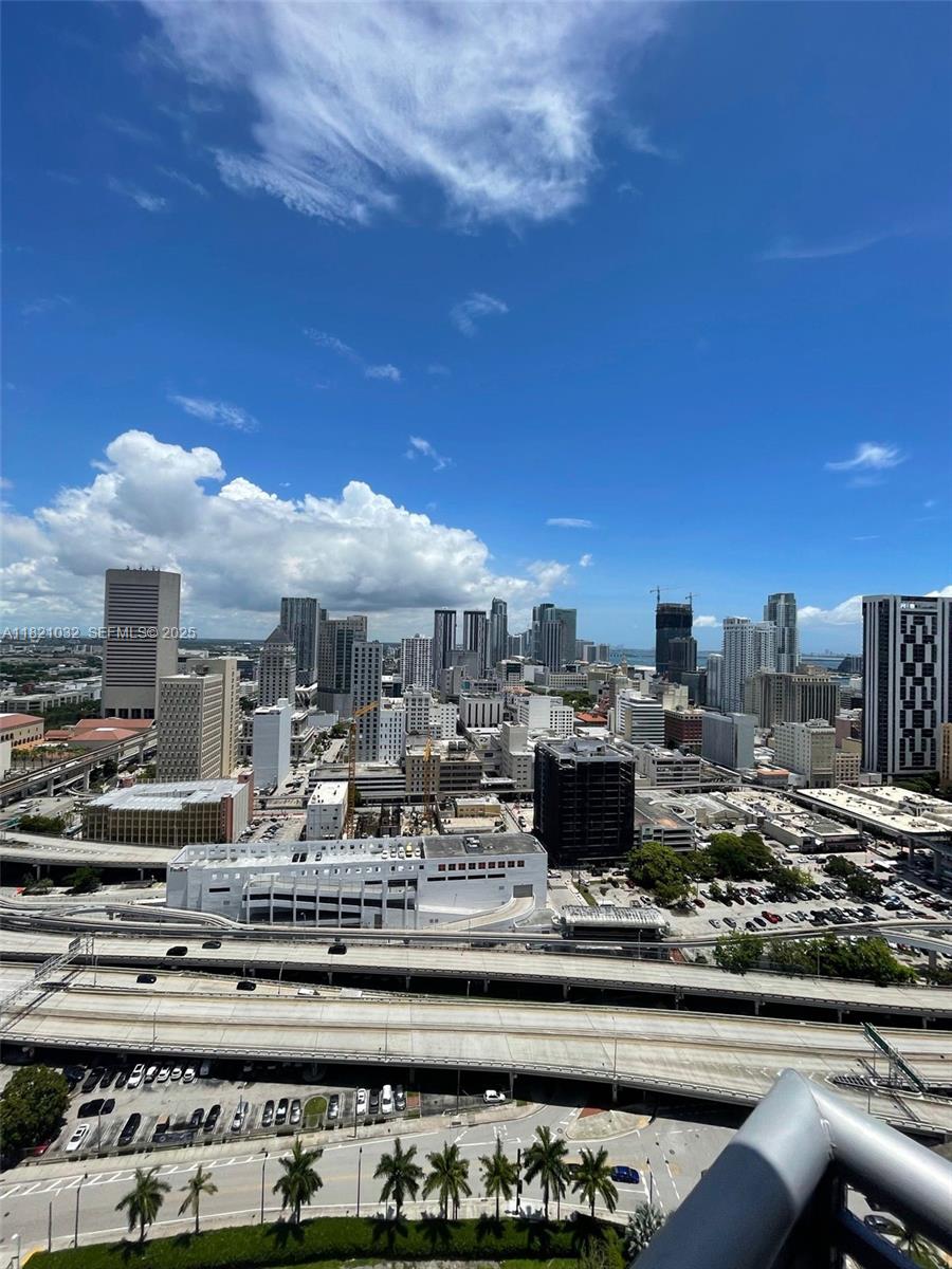 350 S Miami Avenue Unit: 3207