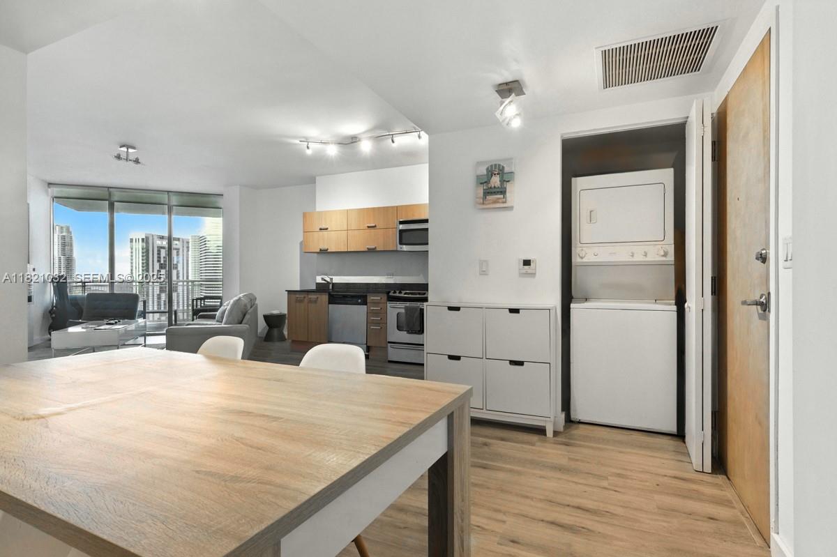 350 S Miami Avenue Unit: 3207