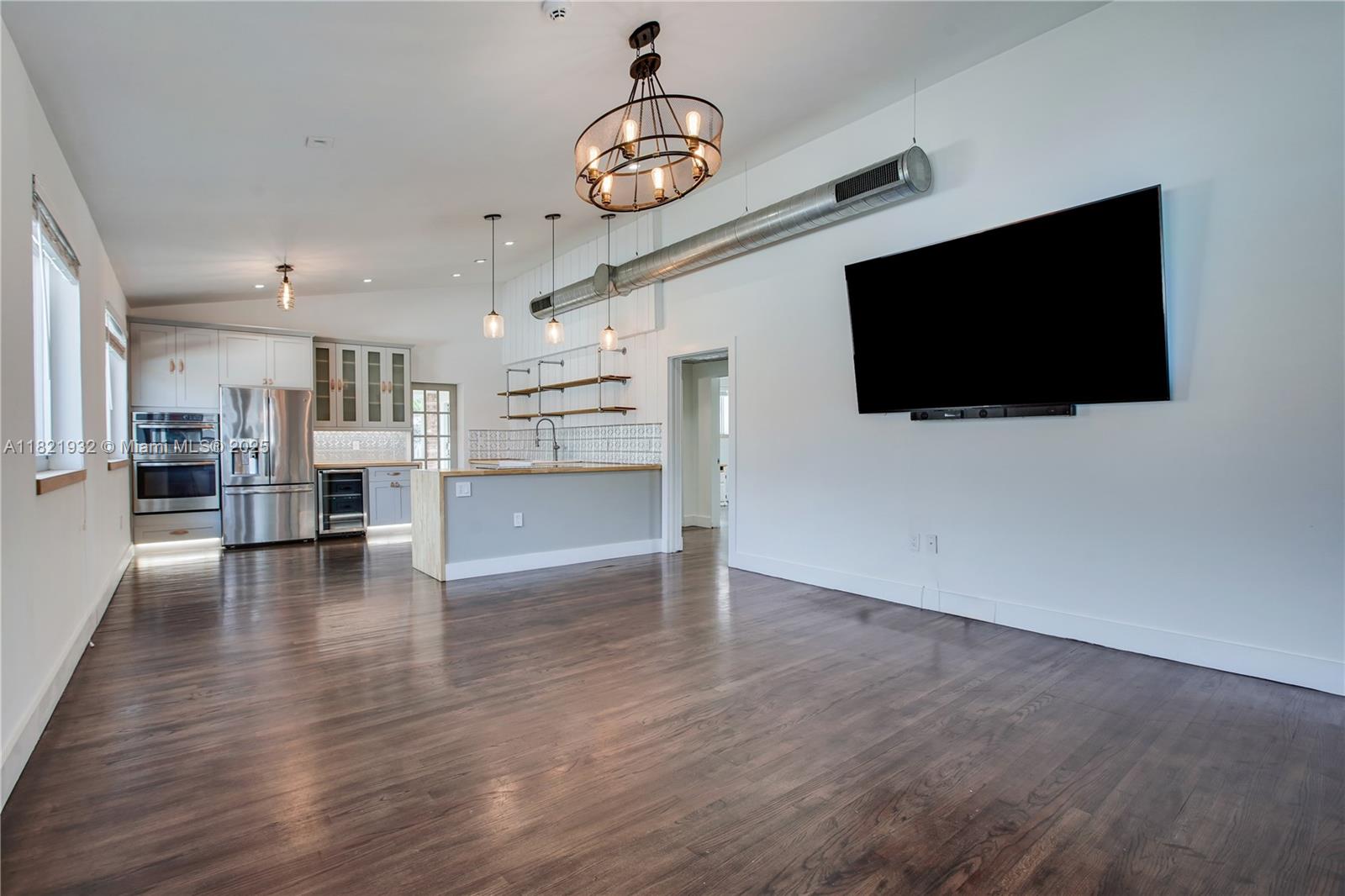 2305 SW 19th Ter