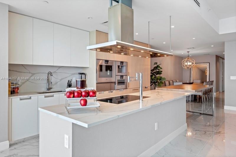 15701 Collins Ave # 2902