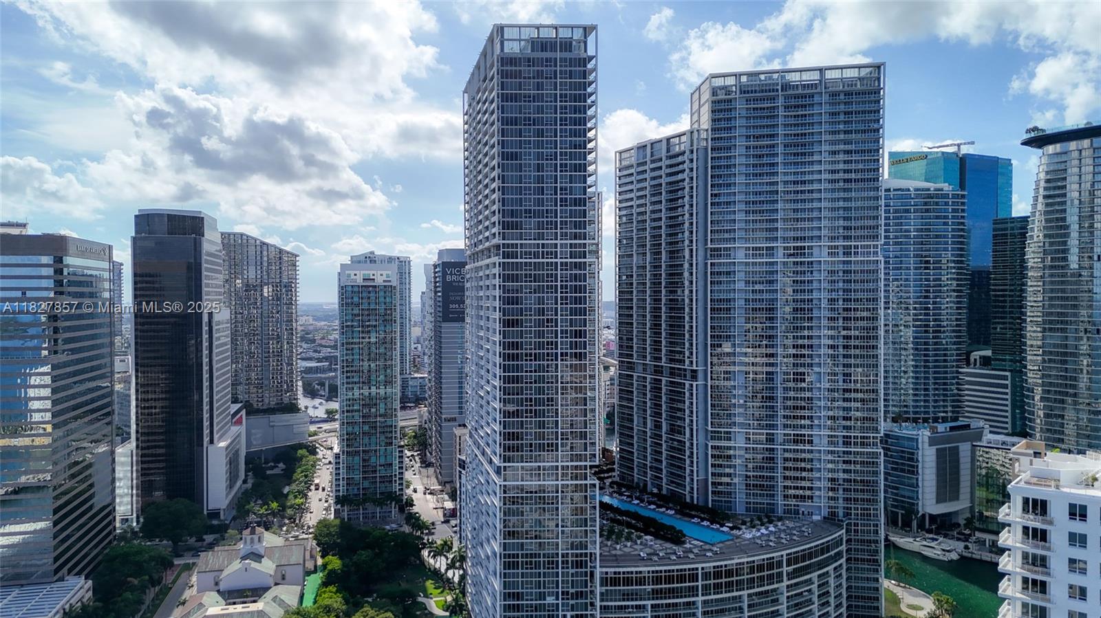 495 Brickell Ave # 3901