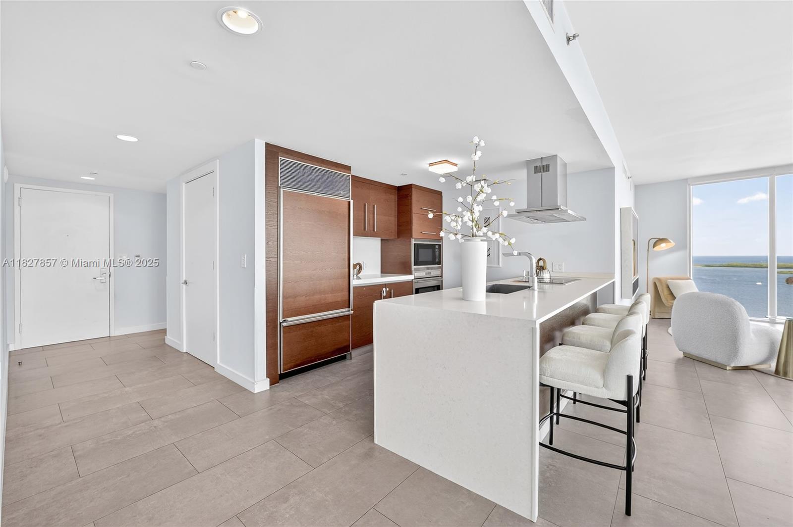 495 Brickell Ave # 3901