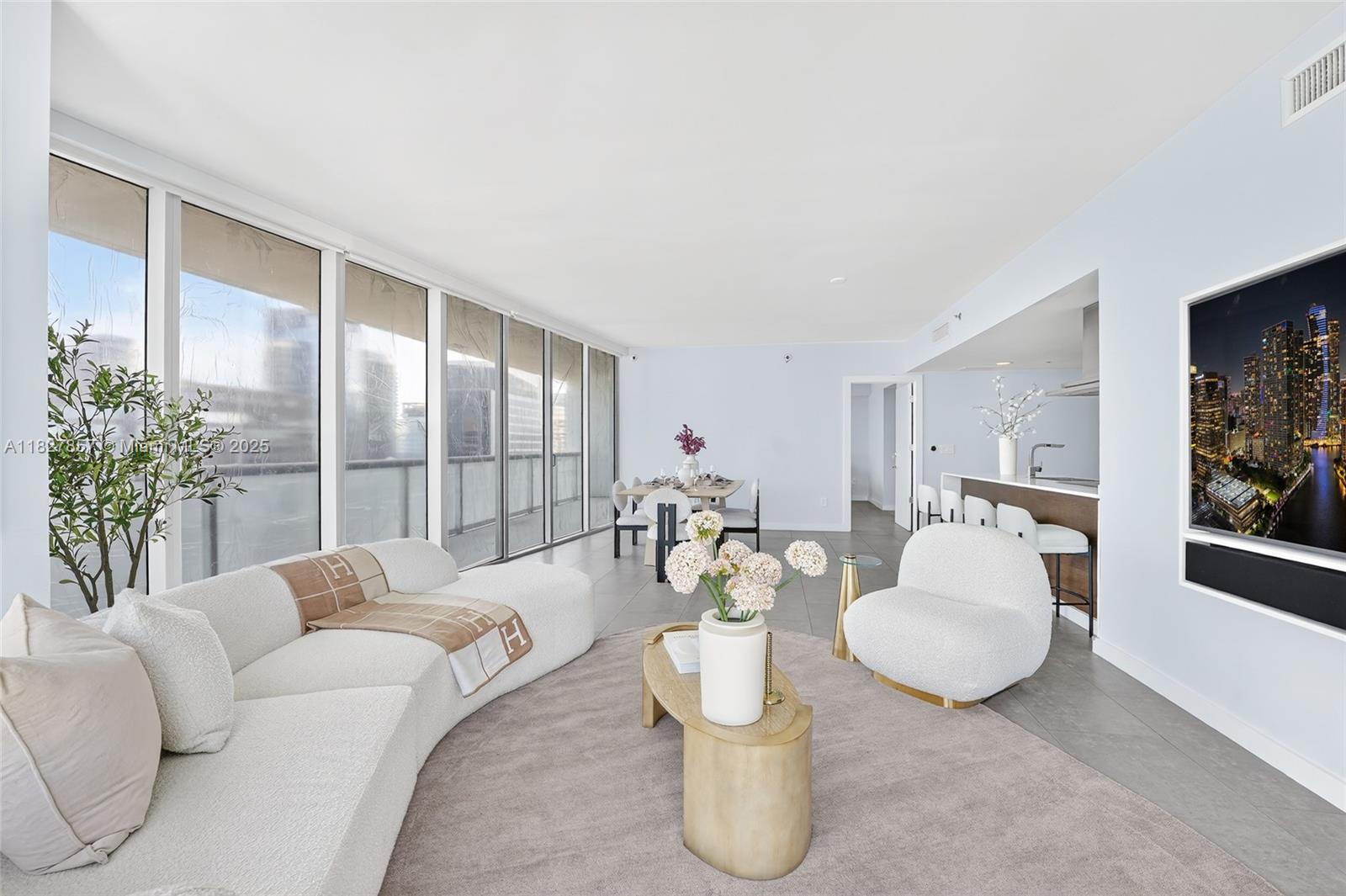 495 Brickell Ave # 3901