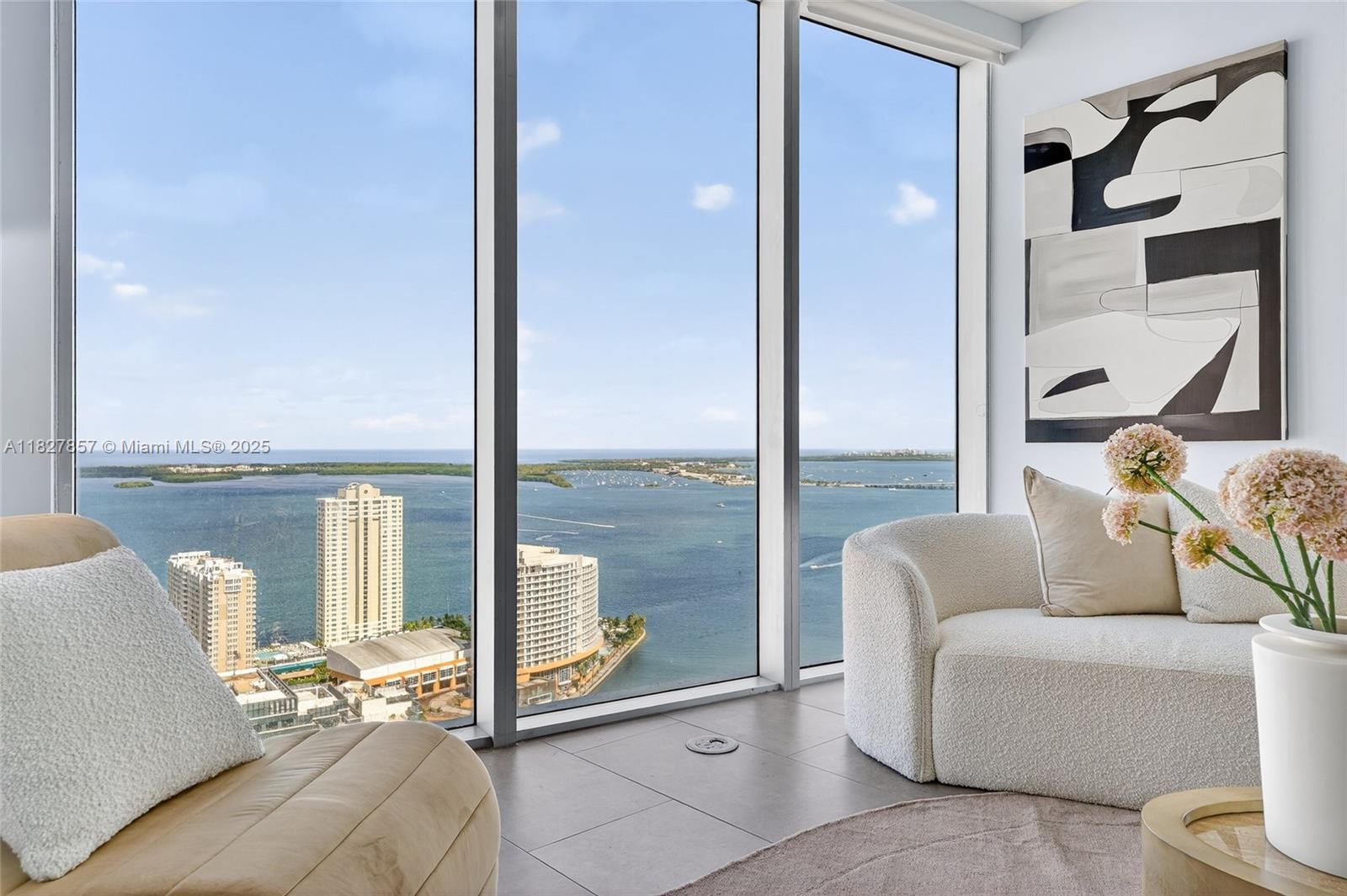 495 Brickell Ave # 3901