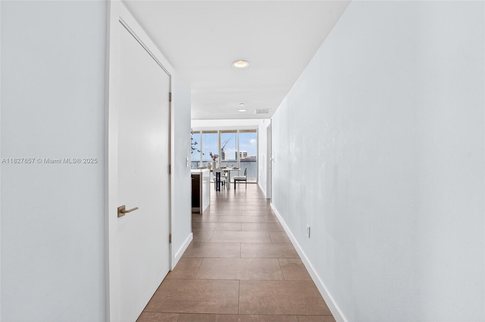 495 Brickell Ave # 3901
