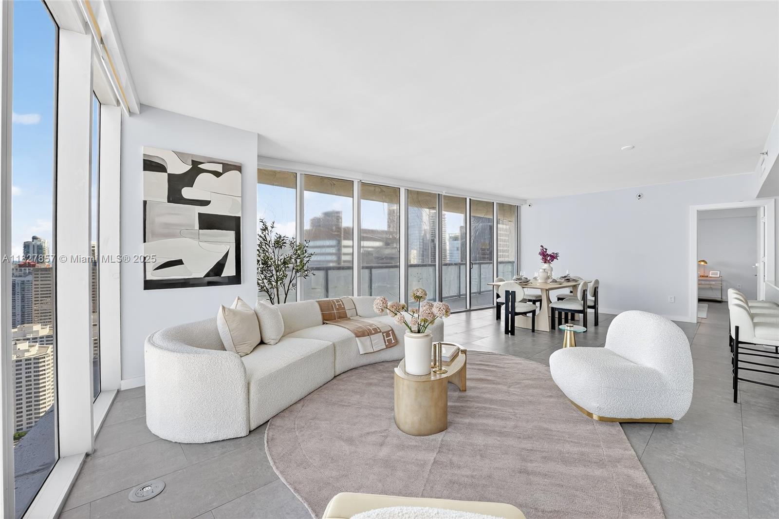 495 Brickell Ave # 3901