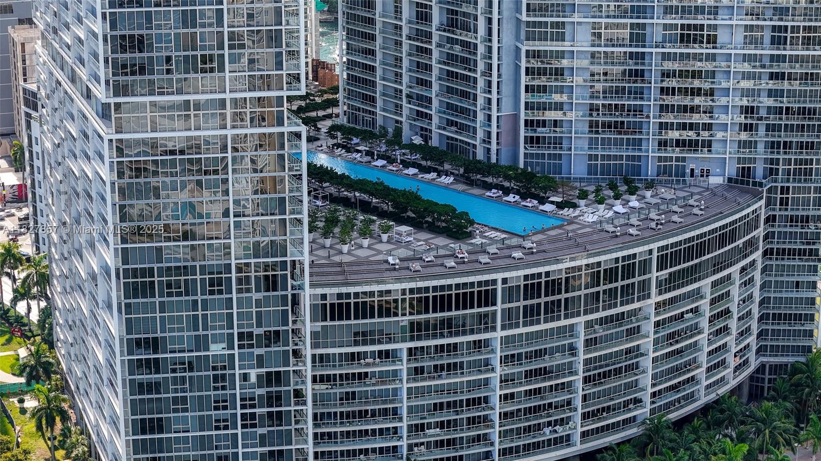 495 Brickell Ave # 3901