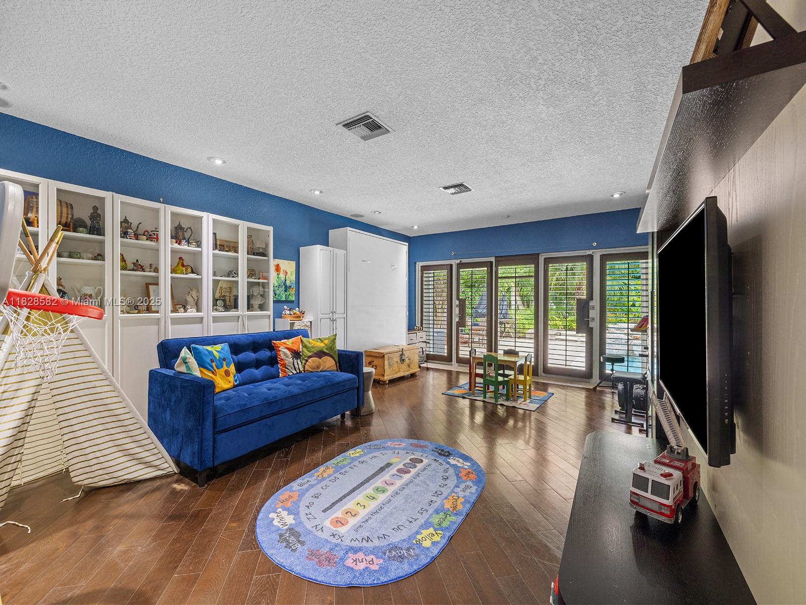 6005 SW 135th Ter