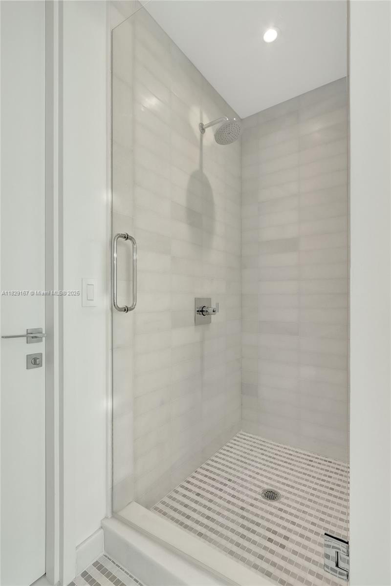 700 NE 26th Ter # 2405