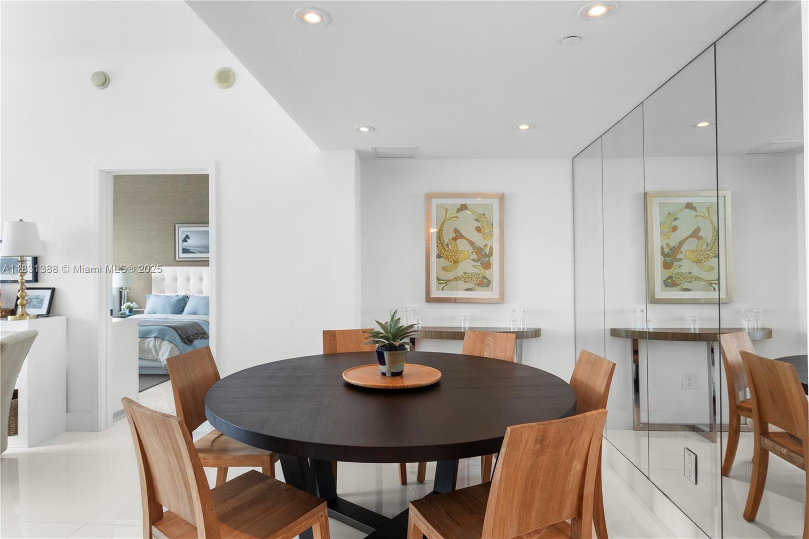 6801 Collins Ave Unit: PH05