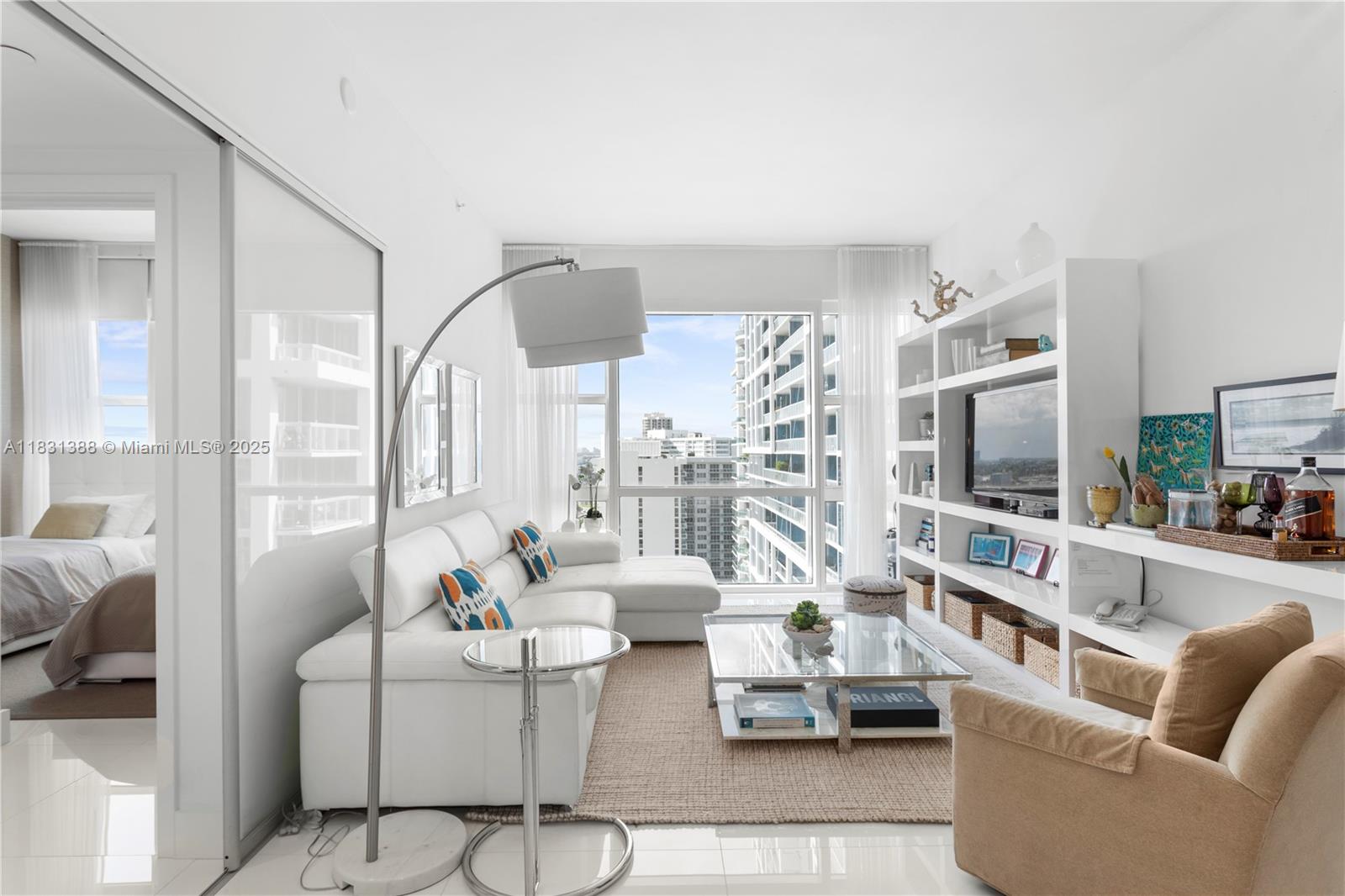 6801 Collins Ave Unit: PH05