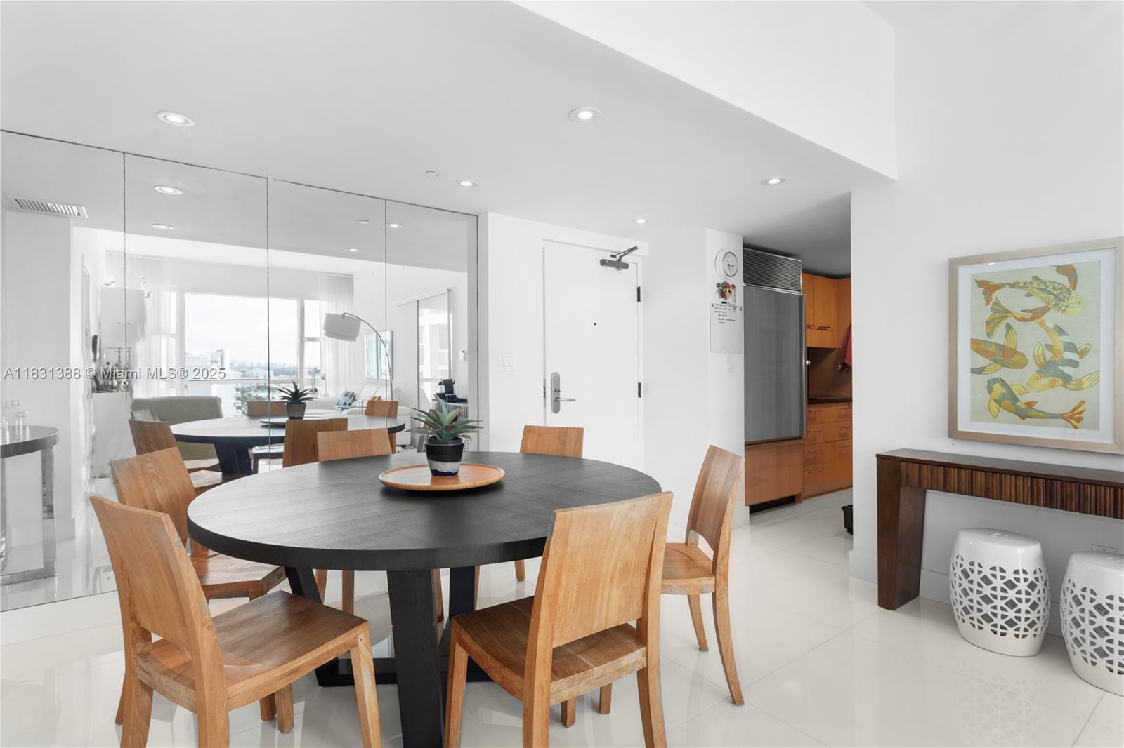 6801 Collins Ave Unit: PH05