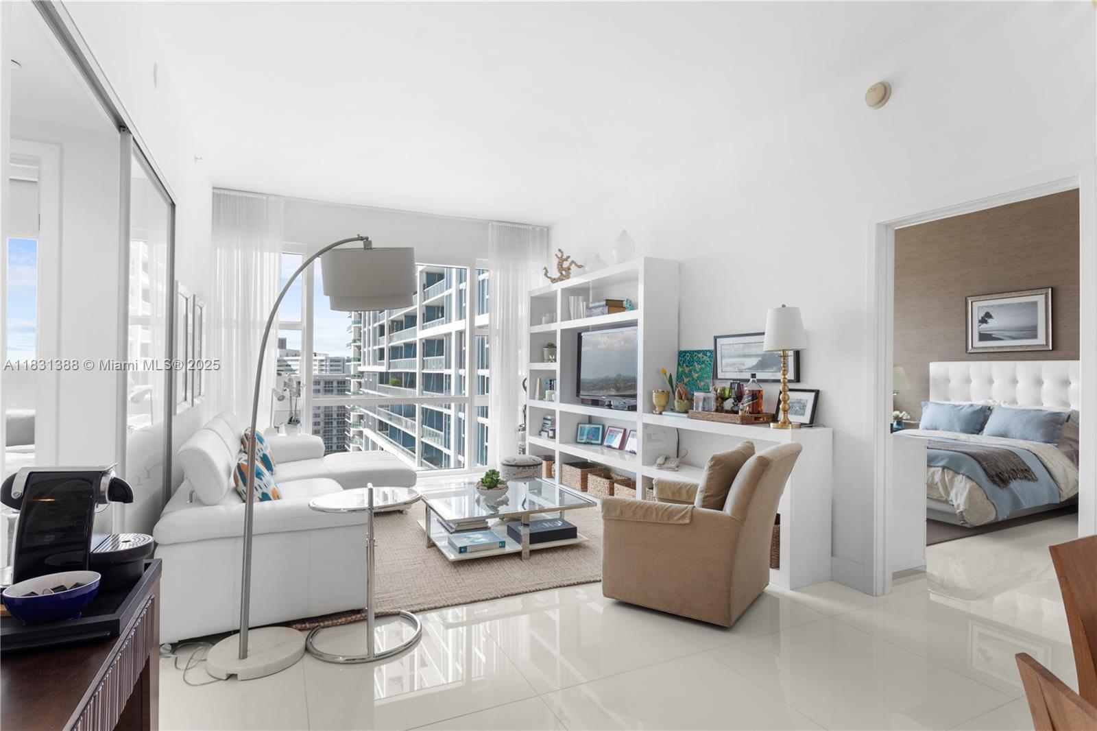 6801 Collins Ave Unit: PH05