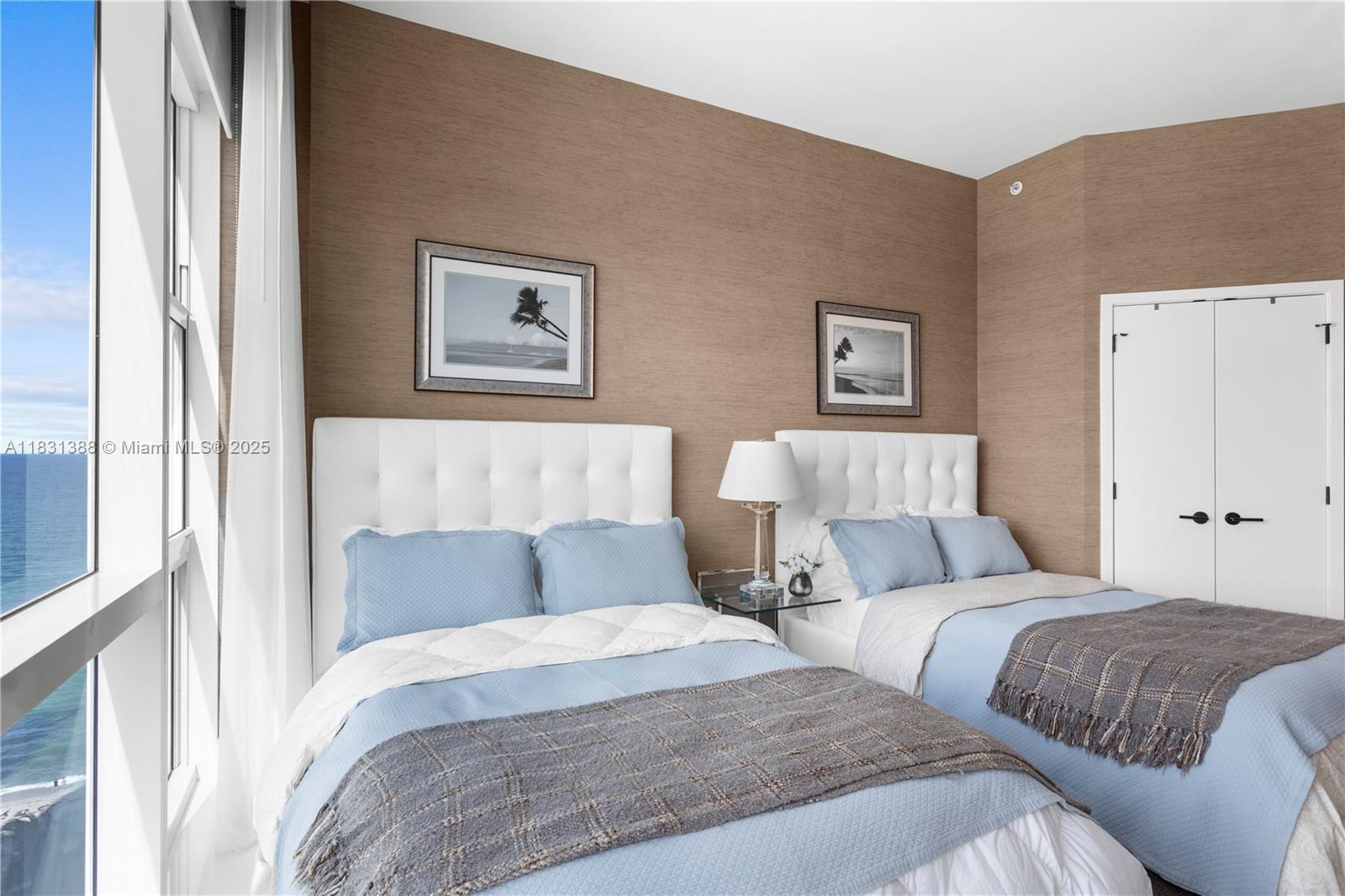 6801 Collins Ave Unit: PH05