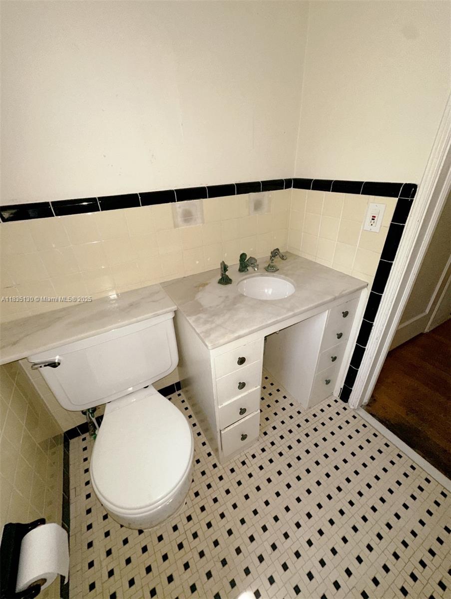 747 Palermo Ave Unit: ‘
