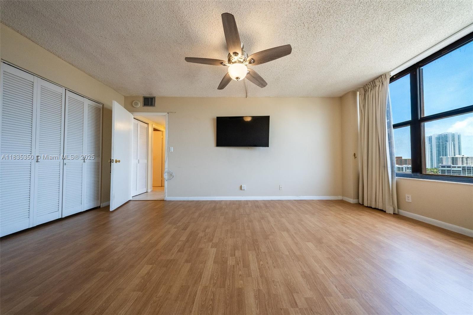2500 Parkview Dr # 1502