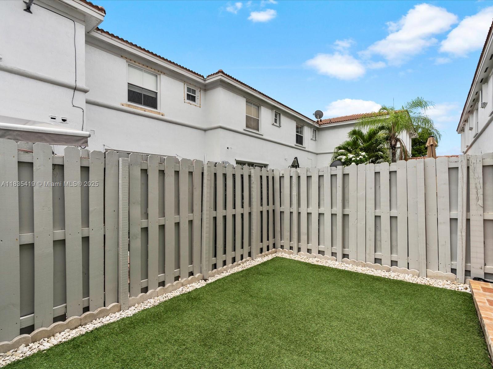 15568 SW 39th St # 283