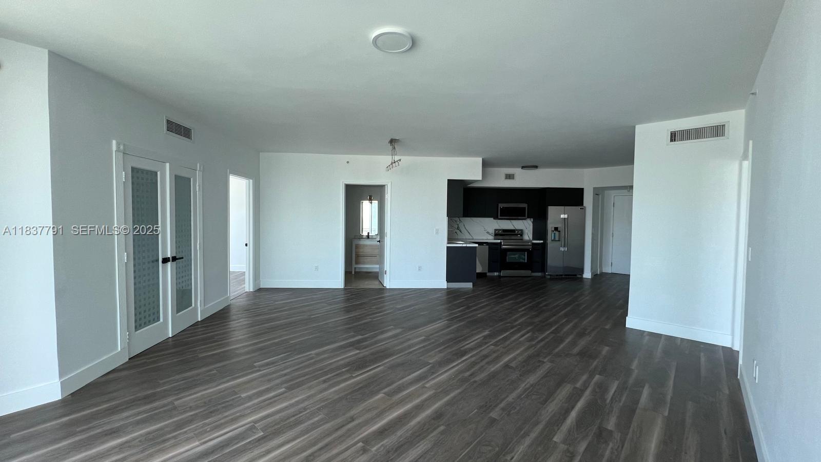350 S Miami Ave Unit: 2401