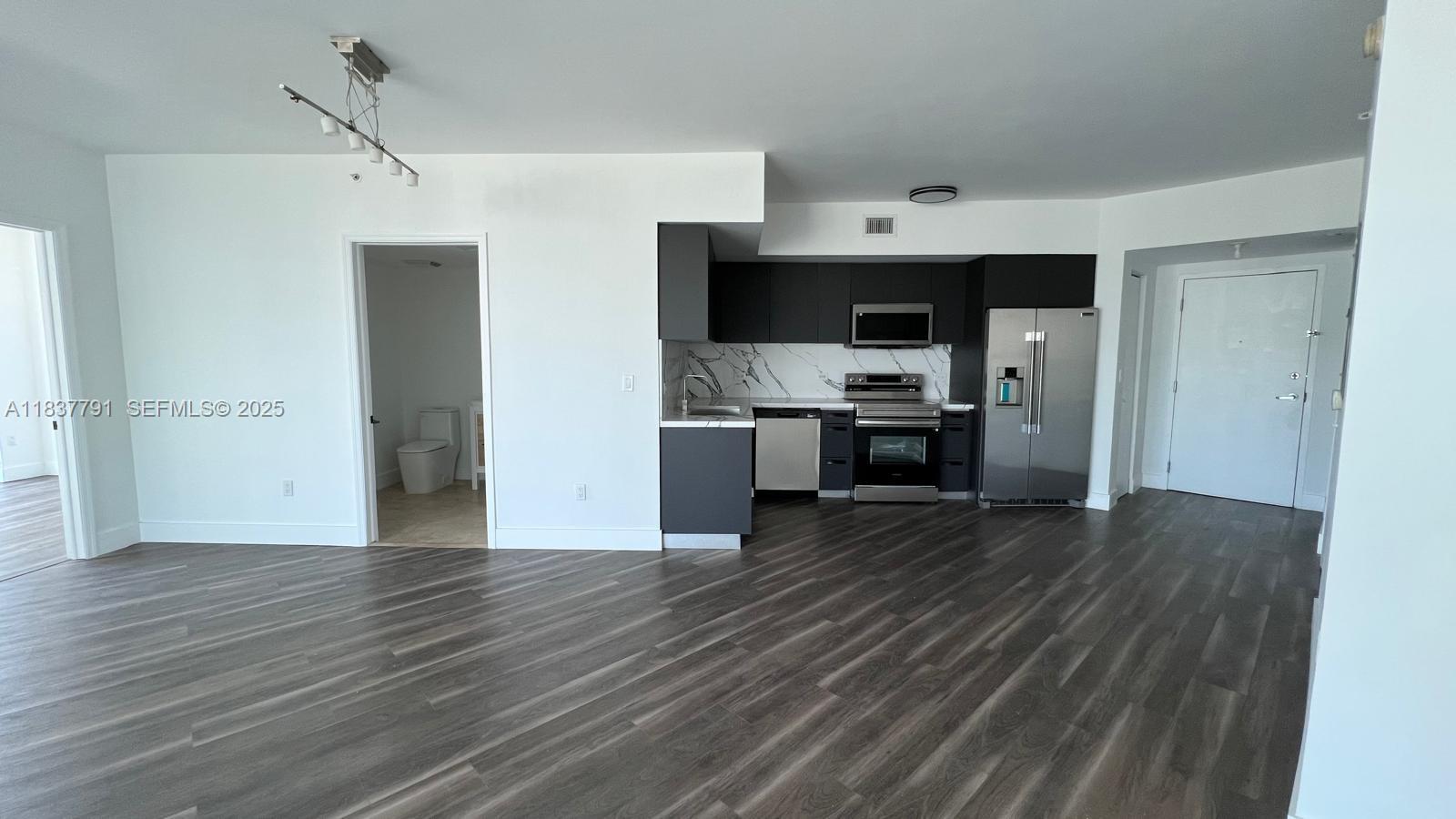 350 S Miami Ave Unit: 2401