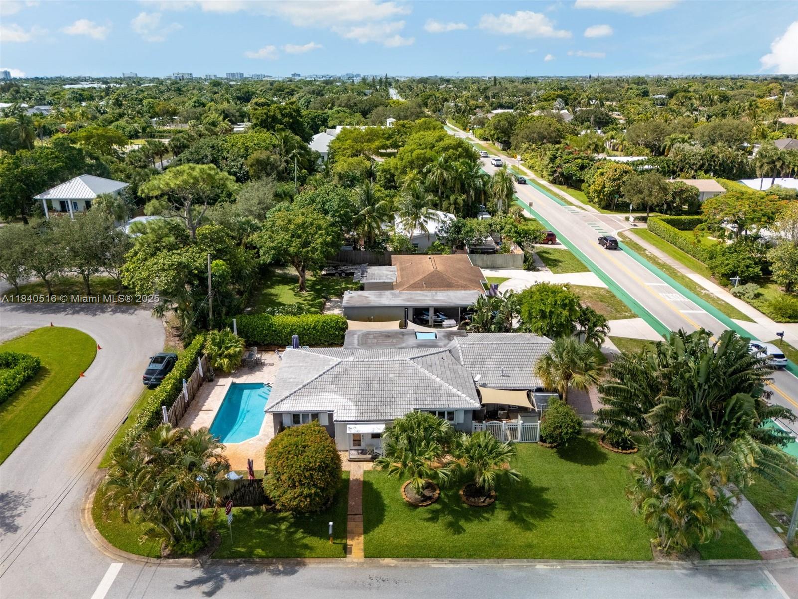 204 S Seacrest Cir
