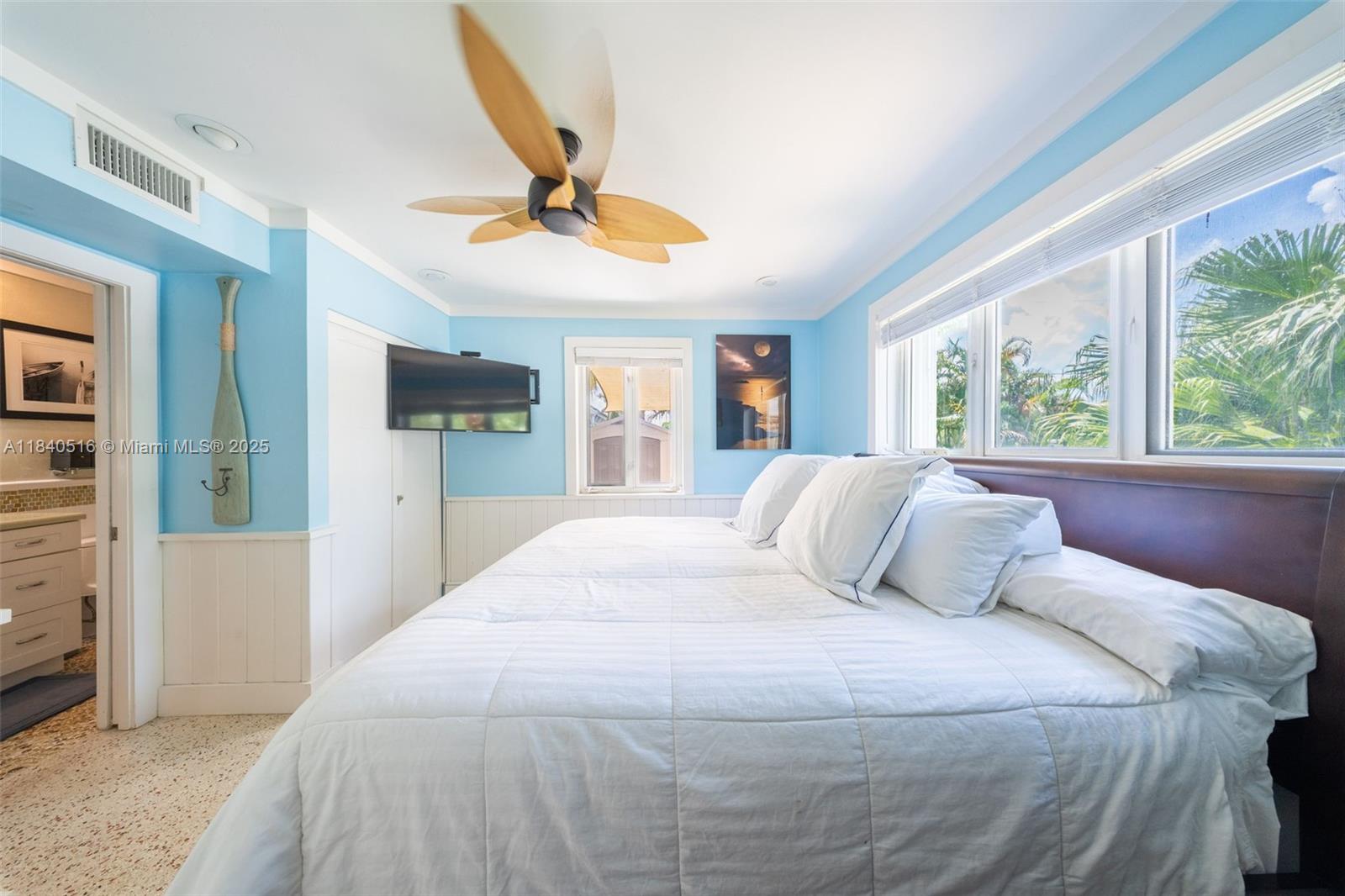 204 S Seacrest Cir