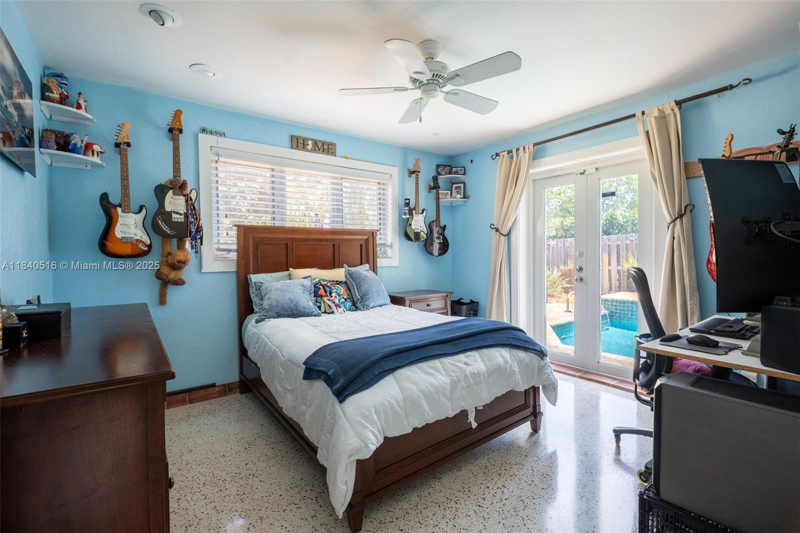 204 S Seacrest Cir