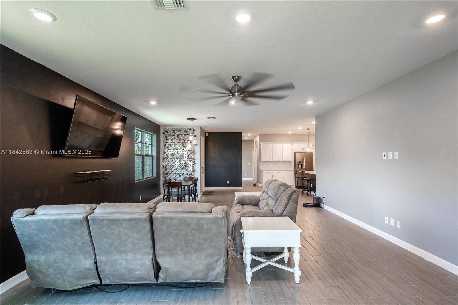 1274 Tangled Orchard Trce