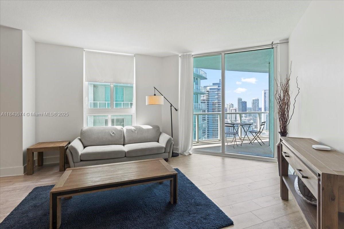 1900 N Bayshore Dr # 4210