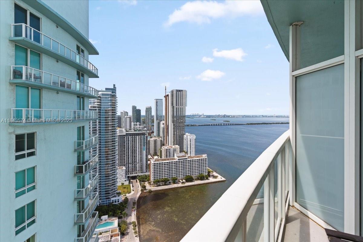 1900 N Bayshore Dr # 4210